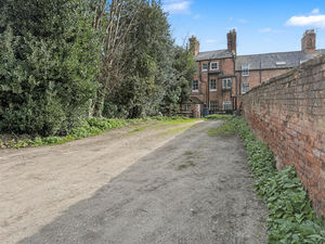 Photo 10- click for photo gallery